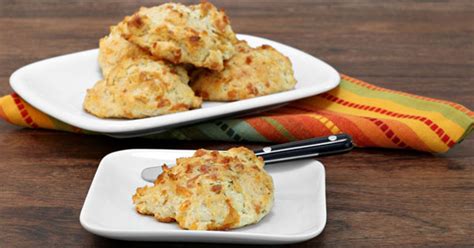 Garlic Cheese Biscuits Recipe Easy And Delicious Living On A Dime