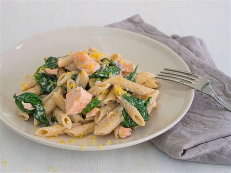 Lachs Spinat Pasta Rezept EAT SMARTER