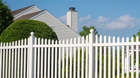 How To Determine What Style Of Fence Your Home Needs