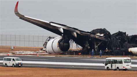 Kondisi Pesawat Jepang Yang Tabrakan Dan Terbakar Di Bandara Haneda