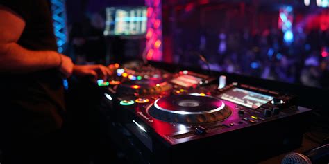 Secrets To Creating The Perfect DJ Playlist Noisegate