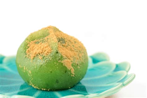 Indulge in Warabi Mochi and More: 10 Mochi Types! - TokyoTreat Blog