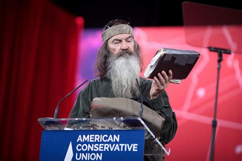 Phil Robertson declares war on atheism - Northeast Valley News