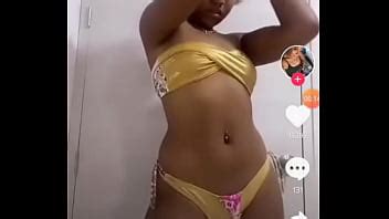 Morenasa Rica En Bikini XVIDEOS