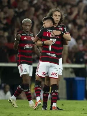 Neymar Na Torcida Flamengo Vence O Gr Mio E Volta Lideran A