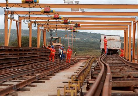 Obras da Fiol serão concluídas pelo Exército anuncia ministro da