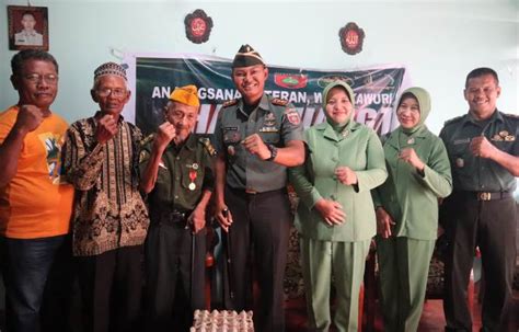 Sambut Hari Juang TNI AD Kodim 1403 Palopo Anjangsana Ke Veteran