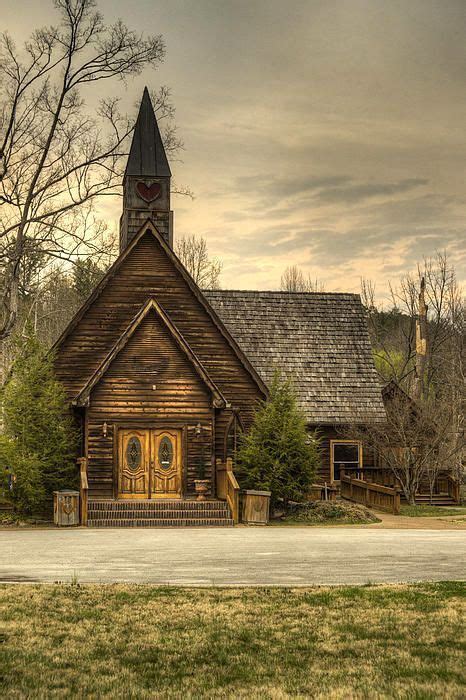 Chapel In The Smoky Mountains Tn Country Church Church Steeple