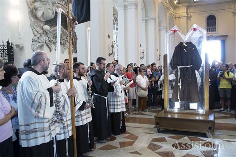 Perdono Di Assisi Alla Porziuncola Il Saio Delle Stimmate Di San Pio