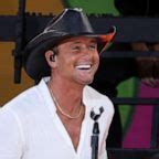 Tim McGraw Releases Surprise EP Poet S Resume To Thank Fans For