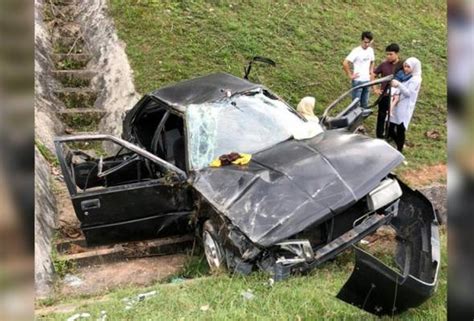 Kemalangan Maut Di Lebuhraya Utara Selatan Polis Minta Saksi Salur