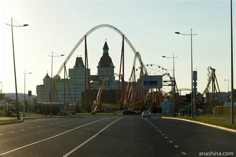 Русские, или американские горки, ледяные горки и катальные горки