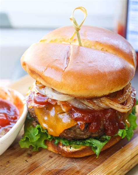 Juicy Beef Brisket Burgers