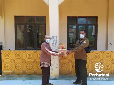 Perhutani Perhutani Bersama Komunitas Frc Berikan Bantuan Ke Pondok