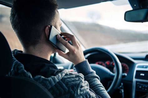 Автоматические штрафы за разговоры по мобильному за рулем: как это ...