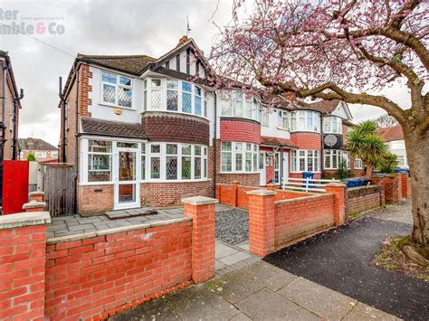 3 Bed End Terrace House For Sale In Barmouth Avenue Perivale