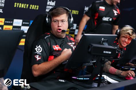 Faze Clan Volta Lideran A Do Ranking Mundial Furia Sobe Quatro