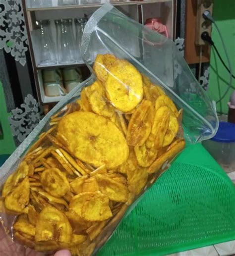 Keripik Pisang Manis Uk 250gr On Carousell