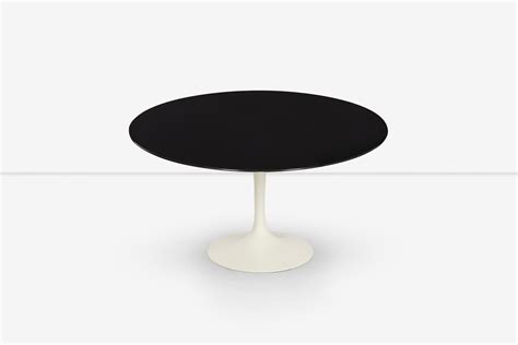 Eero Saarinen Vintage Pedastal Table For Knoll For Sale At 1stdibs