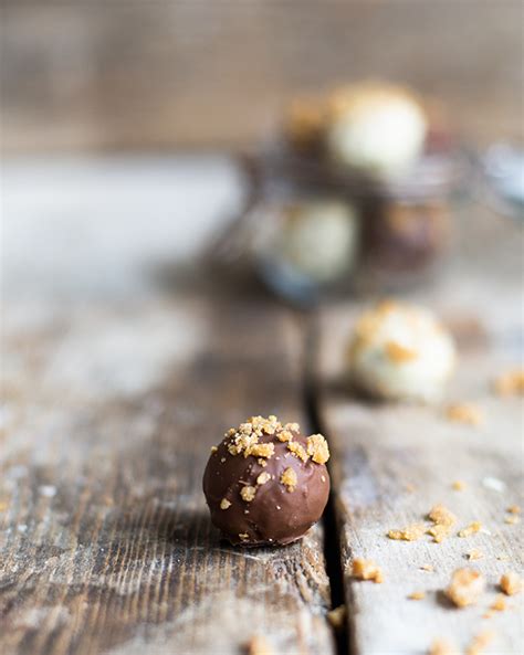 Stroopwafeltruffels Met Melkchocolade En Witte Chocolade Zoete Zusjes