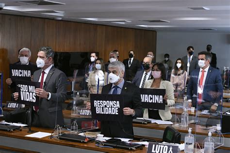 Juristas Pontuam Crimes De Responsabilidade De Bolsonaro Na Pandemia