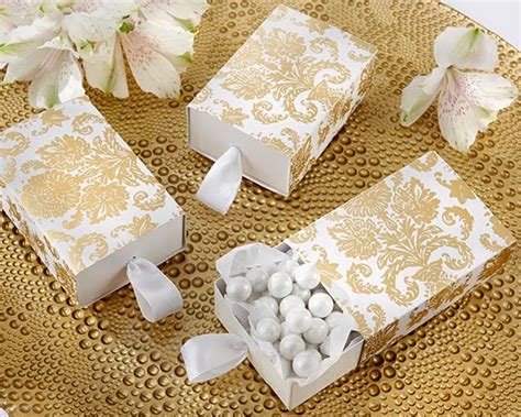 Wedding Favor Boxes: Pretty Enough for Decor | Pinnutty.com