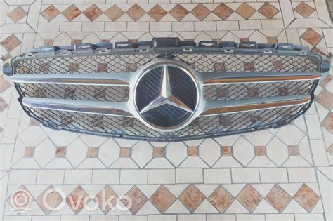 A Mercedes Benz C W Front Bumper Upper Radiator Grill