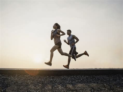 7 Tips For Beginner Runners According To Trainers