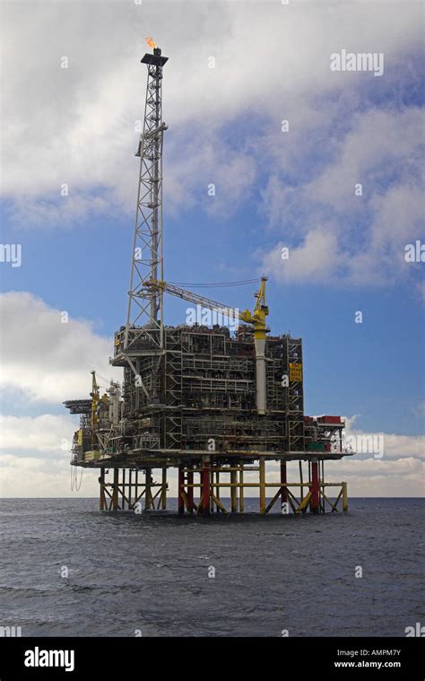 Bp North Sea Oil Rig Hi Res Stock Photography And Images Alamy