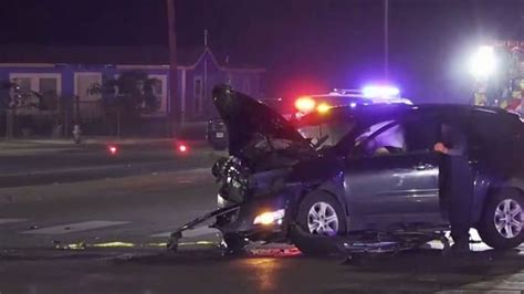 Sapd Says Sedan Minivan Crash Sends Both Drivers To Hospital In