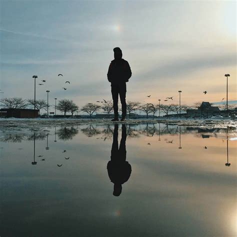 7 Tips For Capturing Amazing iPhone Puddle Reflection Photos