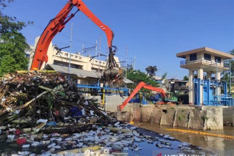 Pemkot Jakarta Selatan Targetkan Kurangi 345 Ton Sampah Per Hari