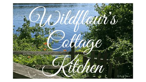 Easiest Rich And Creamy Chicken Or Turkey Gravy Wildflours Cottage Kitchen