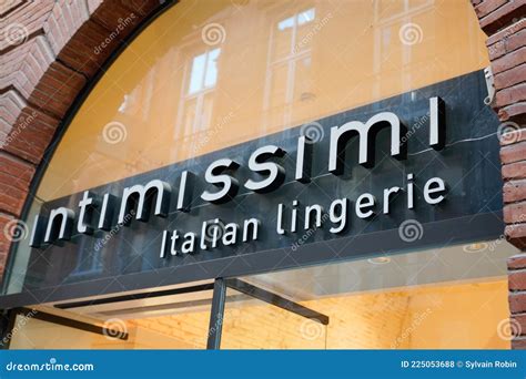 Intimissimi Shop Logo Sign And Text Brand Front Of Italian Lingerie