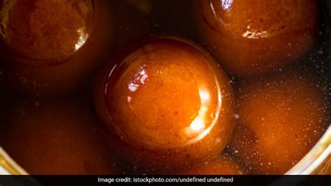 Bread Gulab Jamun घर पर आसानी से ऐसे बनाएं ब्रेड गुलाब जामुन