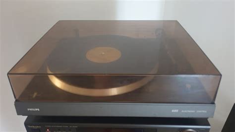 Gramofon Philips 685