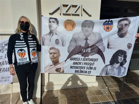 Valencia Cf Manifestaci N Contra Lim El Valencianismo Clama Contra