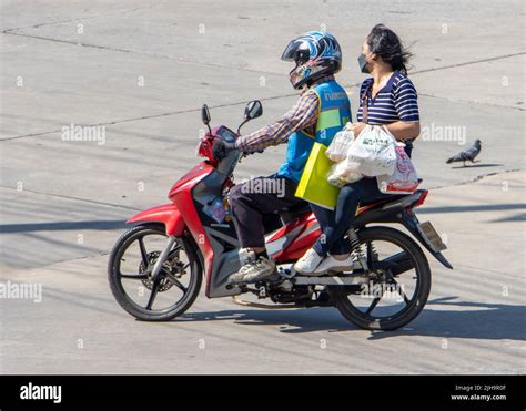 Female Taxi Driver Asia Hi Res Stock Photography And Images Alamy