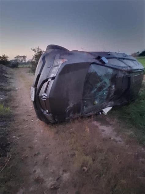 Accidente deja cuantiosos daños en carretera federal 15 Tepic Mazatlán