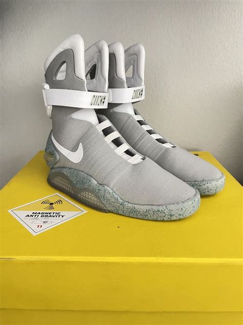 Nike Air Mags Box