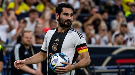 Gündogan Ist Fußballer Des Jahres Dfb Deutscher Fußball Bund Ev