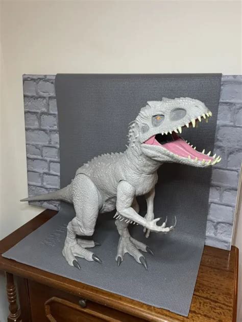 Jurassic World Indominus Rex Super Colossal Dinosaur Grey Cm