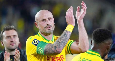 Fc Nantes Le Canari De La Saison 2023 2024 Est Connu énorme Surprise