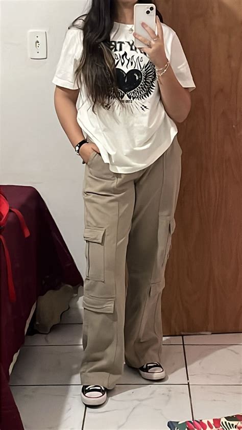 Outfits Calça cargo Roupas Looks tenis branco