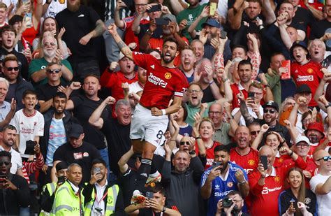 Fernandes Seals Comeback Win For Man Utd Over Forest Reuters