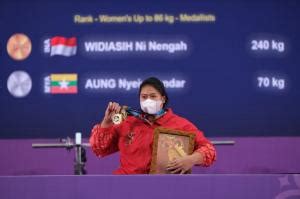 Kisah Ni Nengah Widiasih Atlet Para Powerlifting Andalan Indonesia