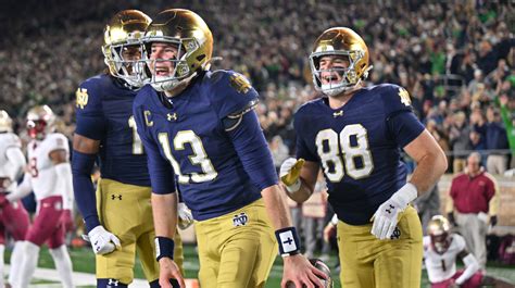 Notre Dame Moves Up To No 7 In The Coaches Poll Athlon Sports