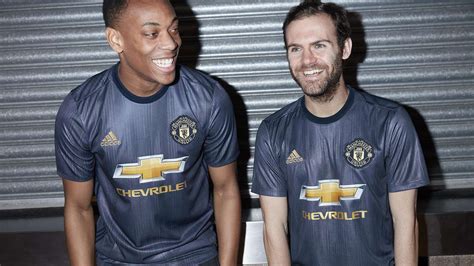 Por Inadvertencia Telegrama Seta Uniformes Manchester United Picante