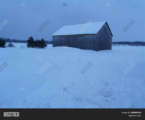 Snowy Barn Northern Image & Photo (Free Trial) | Bigstock