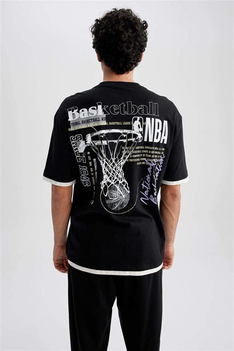 Black Man Defacto Fit Nba Licensed Oversize Fit Crew Neck Printed T